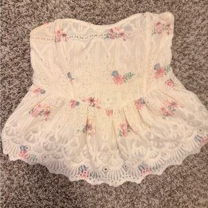ILLA ILLA Cream Floral Lace Top